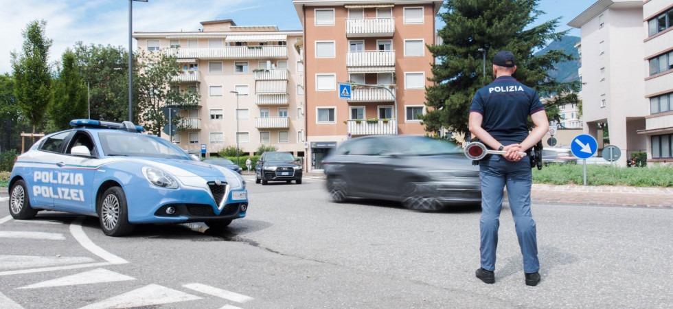 Controlli rafforzati per Ferragosto: 3 arresti, 11 patenti ritirate e 18 denunce in pochi giorni in Alto Adige